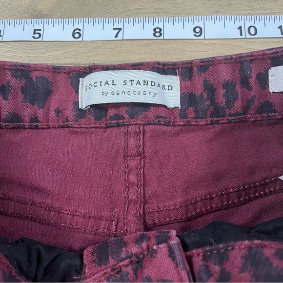Social Standard by Sanctuary Leopard Cheetah Print Maroon and Black Pants Skinny - Picture 7 of 12